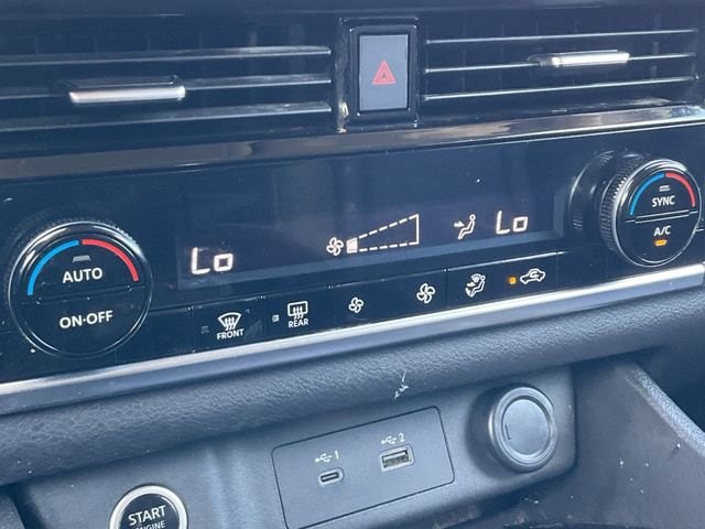 Thumbnail: 2022 Nissan Rogue - 22