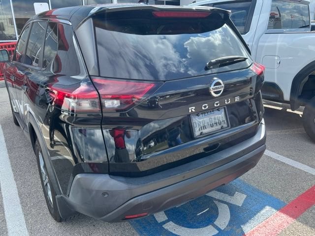 Thumbnail: 2021 Nissan Rogue - 2