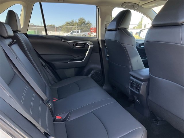 Thumbnail: 2025 Toyota RAV4 - 17