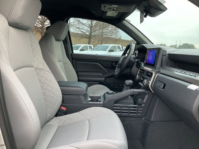 Thumbnail: 2025 Toyota Tacoma - 18