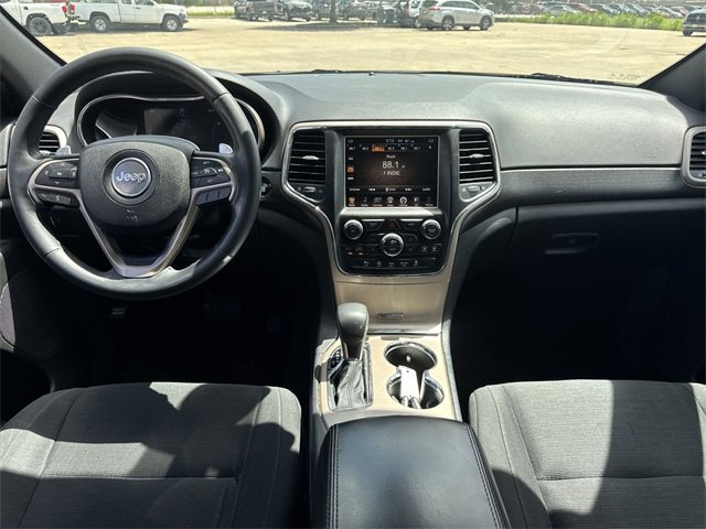 Thumbnail: 2017 Jeep Grand Cherokee - 17
