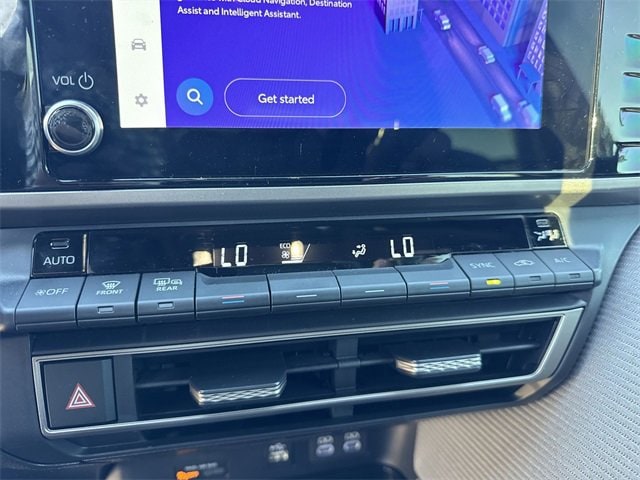 Thumbnail: 2025 Toyota Camry - 22