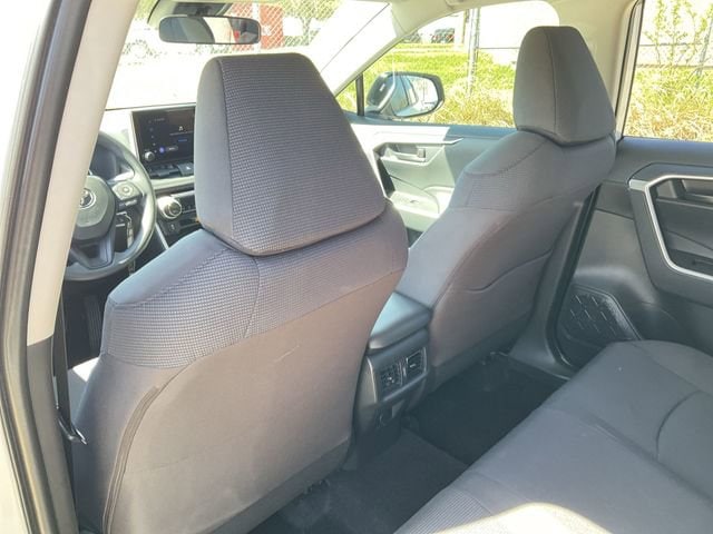 Thumbnail: 2025 Toyota RAV4 - 15