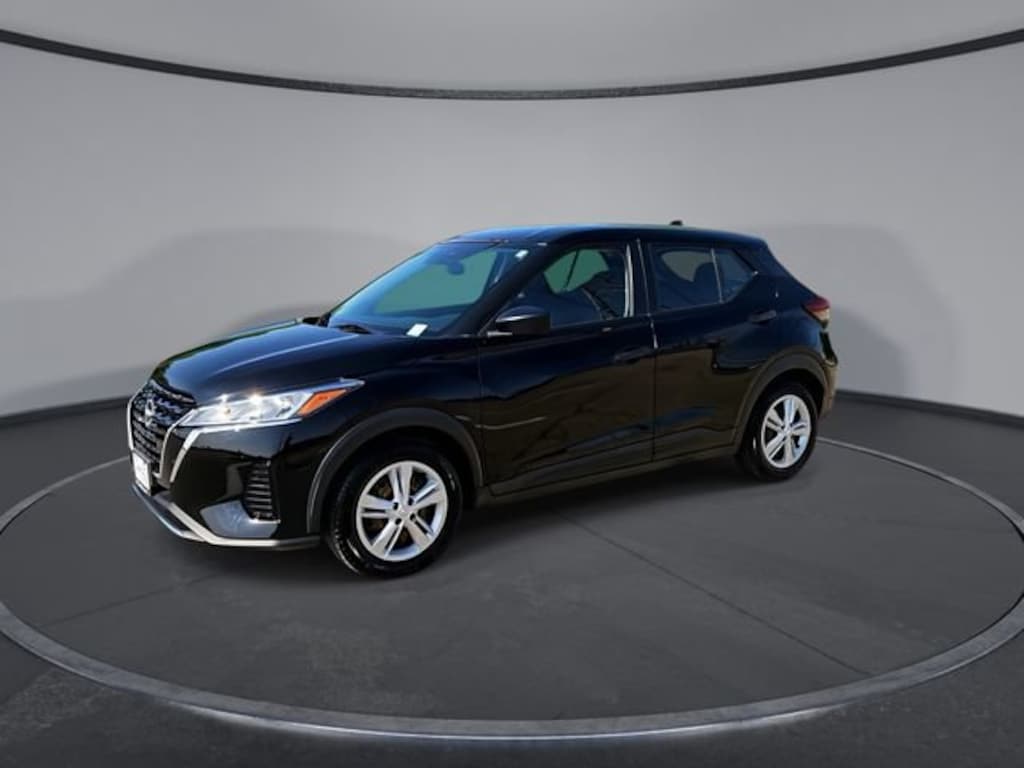 Used 2022 Nissan Kicks S SUV