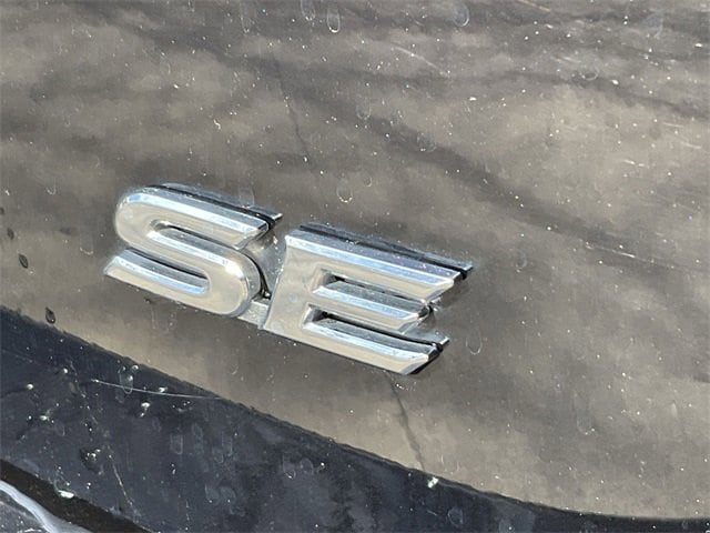 Thumbnail: 2023 Toyota Camry - 11