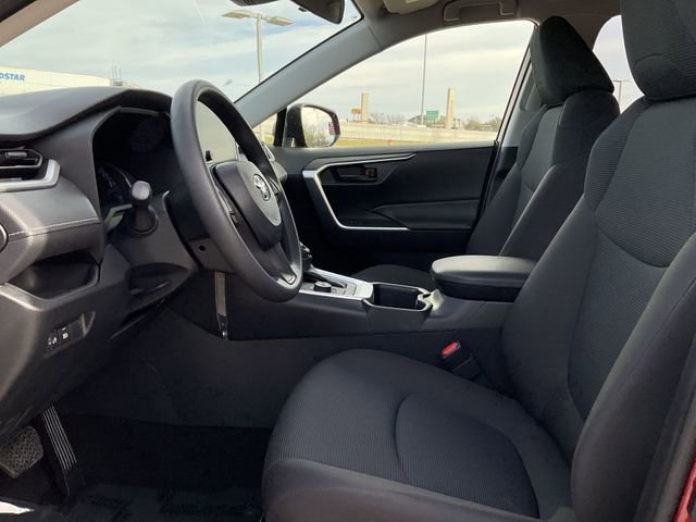 Thumbnail: 2025 Toyota RAV4 - 13