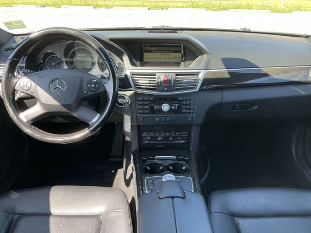Thumbnail: 2010 Mercedes-Benz E-Class - 19