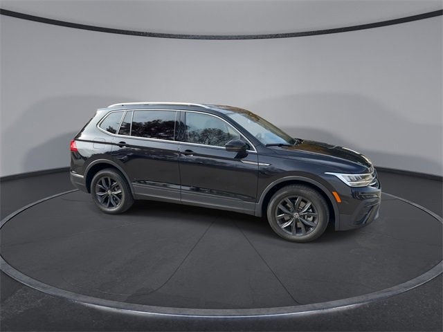 Thumbnail: 2024 Volkswagen Tiguan - 9