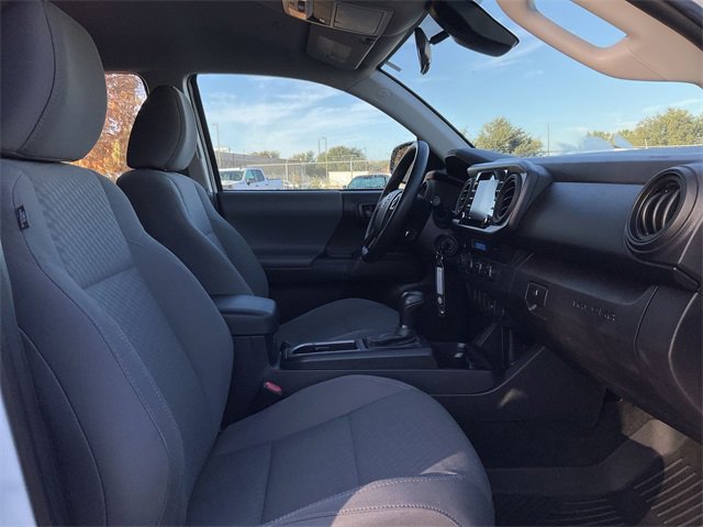 Thumbnail: 2022 Toyota Tacoma - 18