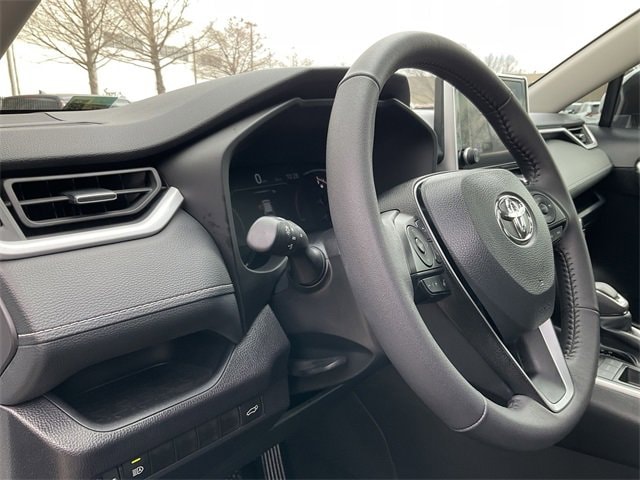 Thumbnail: 2025 Toyota RAV4 - 10