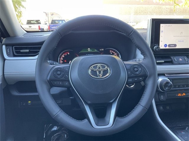 Thumbnail: 2025 Toyota RAV4 - 20