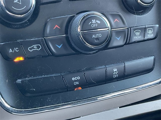 Thumbnail: 2014 Jeep Grand Cherokee - 14