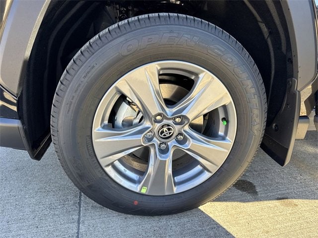 Thumbnail: 2025 Toyota RAV4 - 11