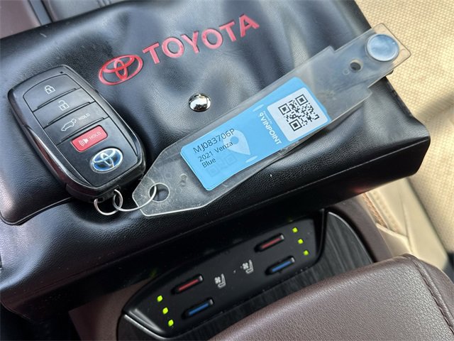 Thumbnail: 2021 Toyota Venza - 28