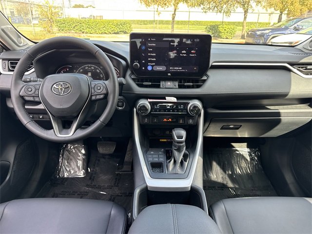 Thumbnail: 2025 Toyota RAV4 - 19
