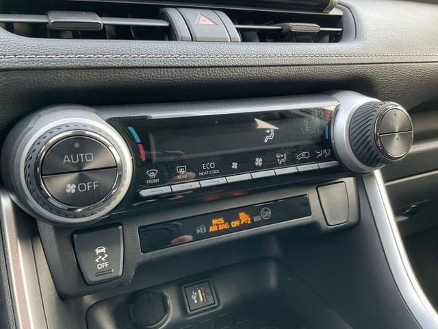 Thumbnail: 2025 Toyota RAV4 - 23