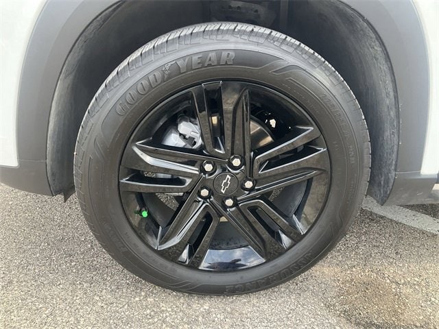 Thumbnail: 2025 Chevrolet Trax - 11