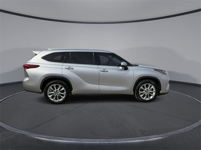 Thumbnail: 2021 Toyota Highlander - 9