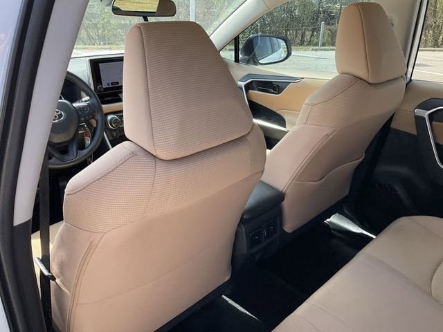 Thumbnail: 2025 Toyota RAV4 - 15