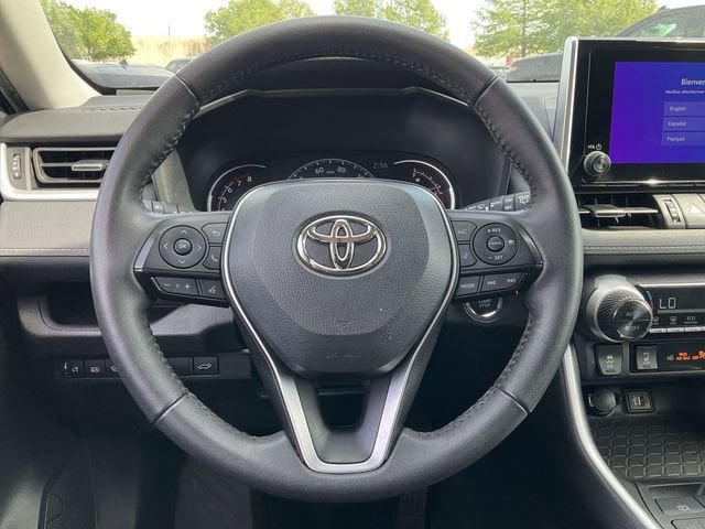 Thumbnail: 2023 Toyota RAV4 - 20