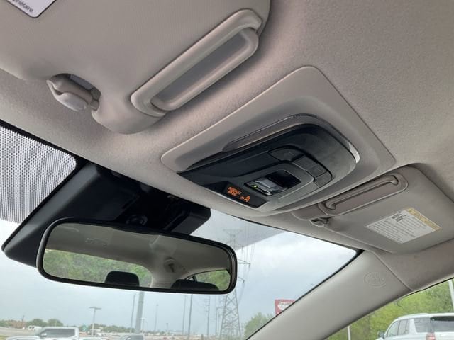 Thumbnail: 2024 Toyota Corolla - 25