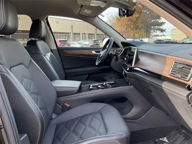 Thumbnail: 2025 Volkswagen Atlas - 17