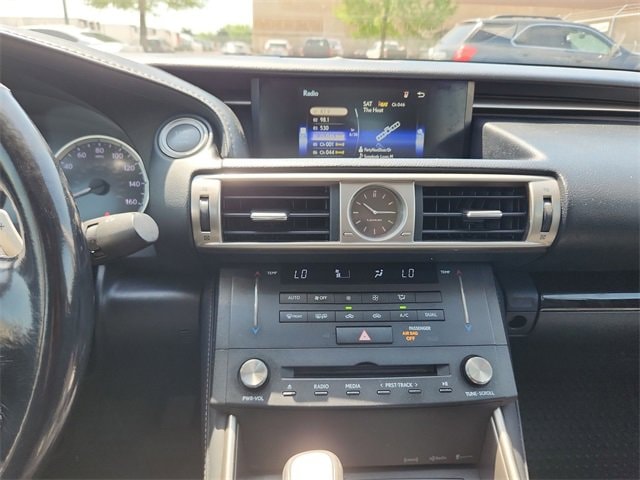Thumbnail: 2016 Lexus IS - 21