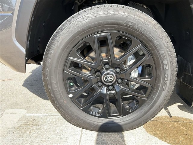 Thumbnail: 2025 Toyota Tundra - 12