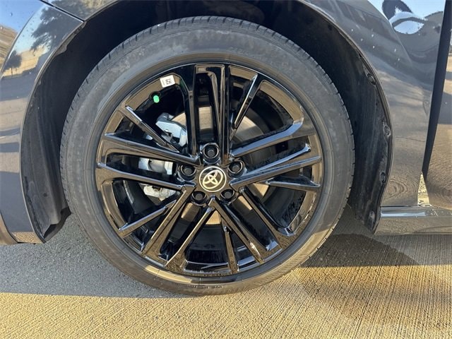 Thumbnail: 2025 Toyota Camry - 11