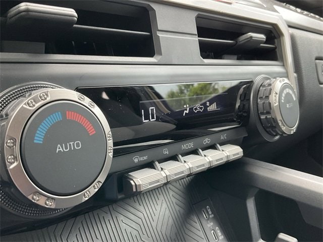 2025 Toyota Tacoma TRD Off-Road 23