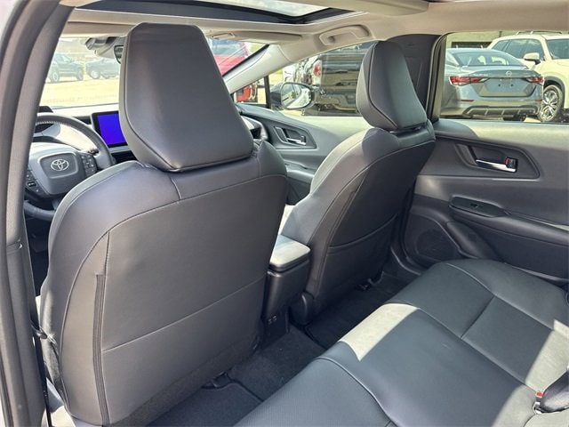 Thumbnail: 2024 Toyota Prius - 14