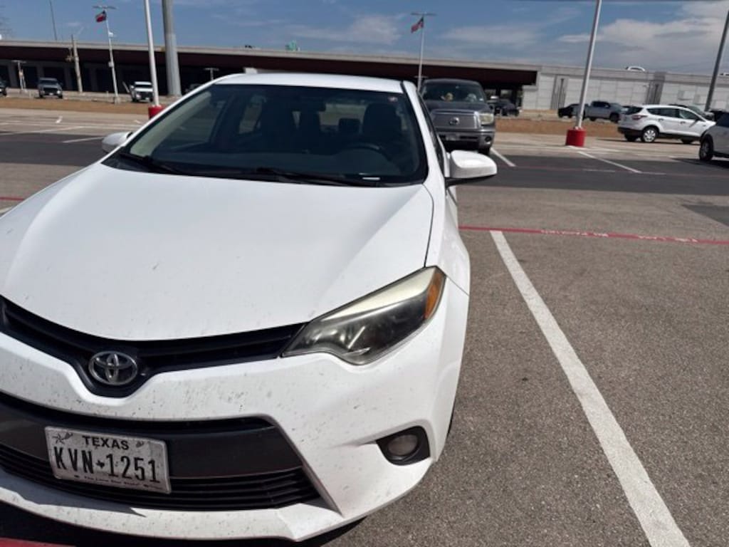 Used 2016 Toyota Corolla LE Sedan