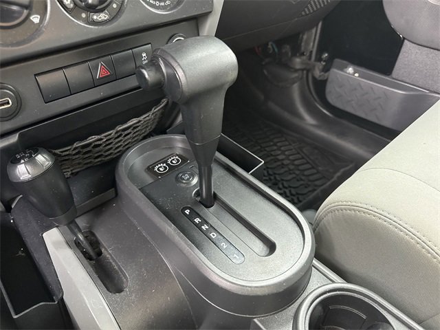 Thumbnail: 2010 Jeep Wrangler - 21