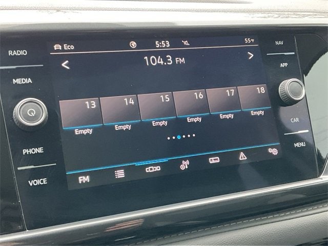 Thumbnail: 2022 Volkswagen Taos - 21