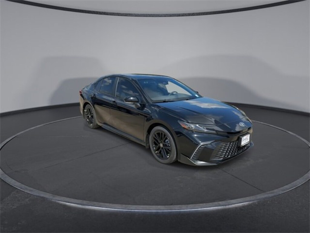 Used 2025 Toyota Camry SE Sedan