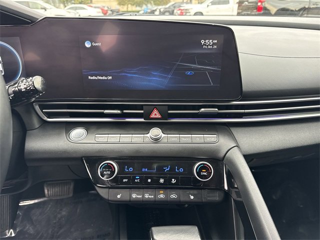 Thumbnail: 2022 Hyundai Elantra - 20