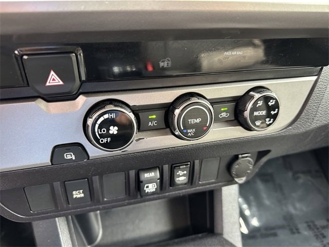 Thumbnail: 2018 Toyota Tacoma - 22