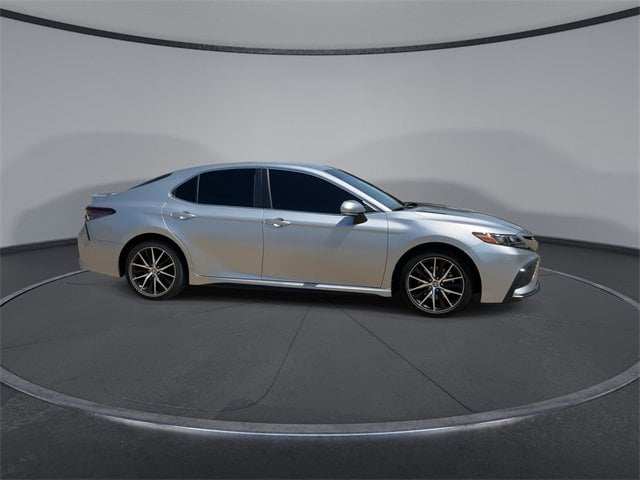 Thumbnail: 2022 Toyota Camry - 9