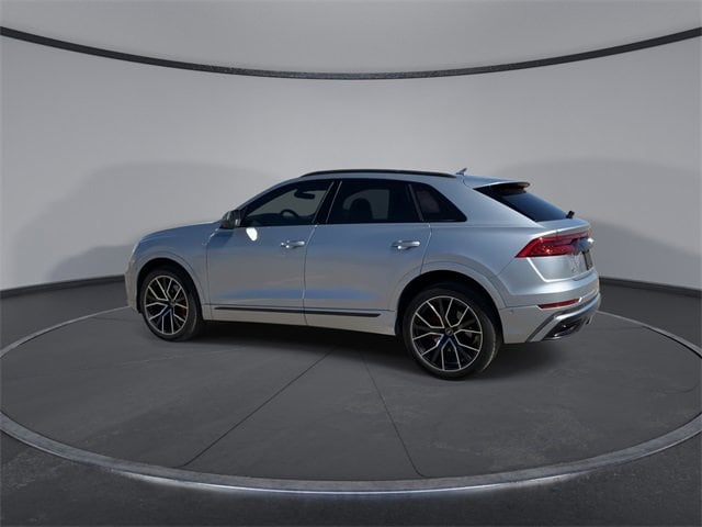 Thumbnail: 2023 Audi Q8 - 6