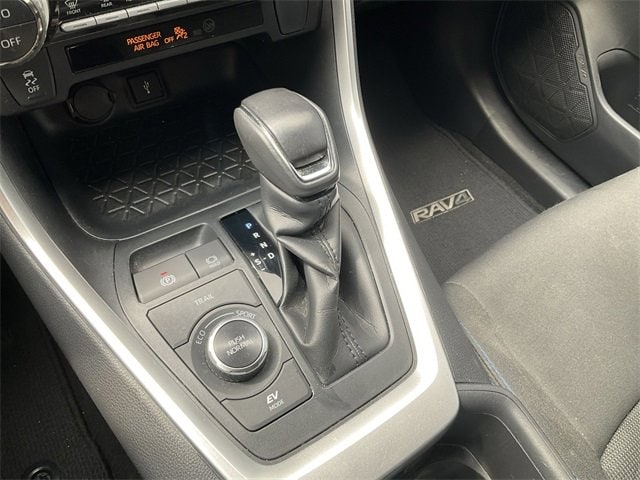 Thumbnail: 2022 Toyota RAV4 - 23