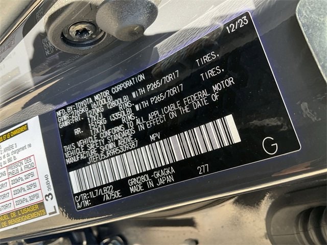 Thumbnail: 2024 Toyota 4Runner - 29