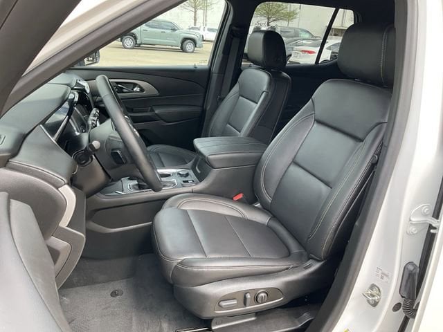 Thumbnail: 2023 Chevrolet Traverse - 13