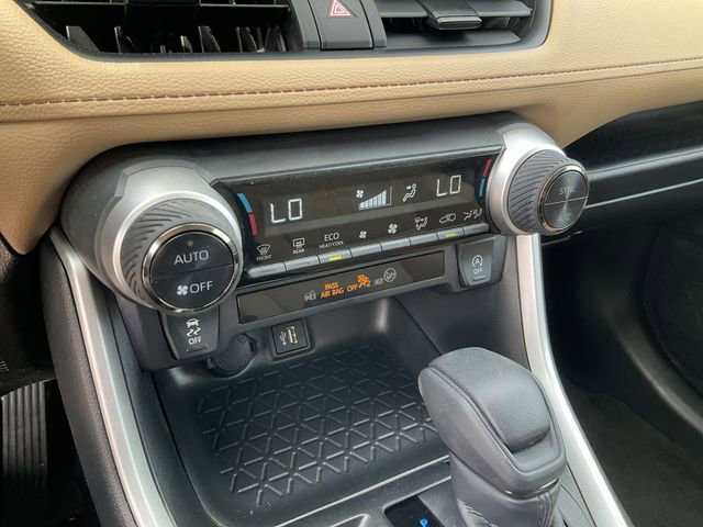 Thumbnail: 2025 Toyota RAV4 - 22
