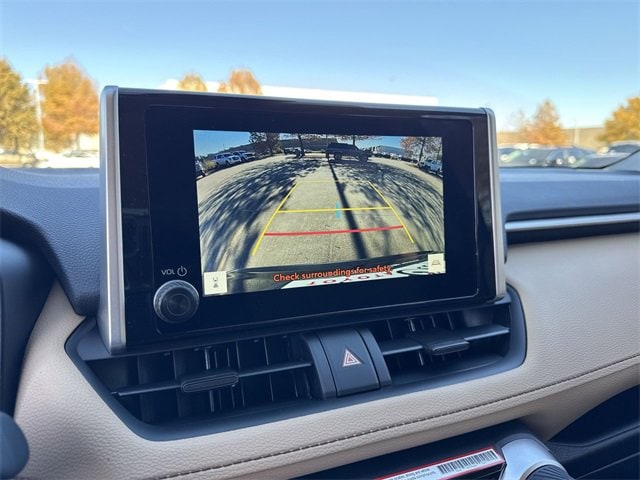 Thumbnail: 2025 Toyota RAV4 - 21