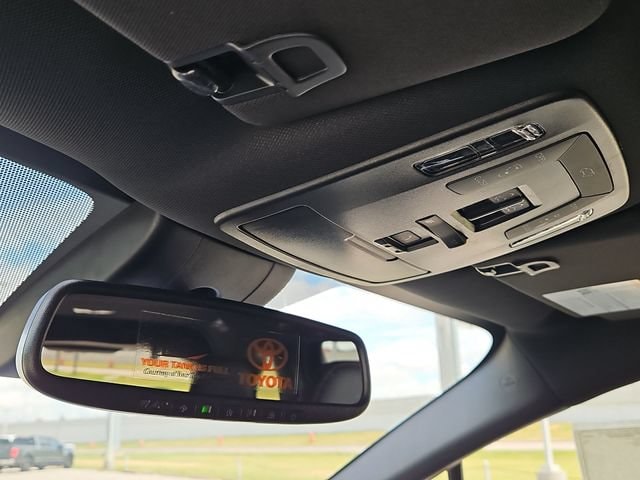 Thumbnail: 2026 Toyota Sienna - 28