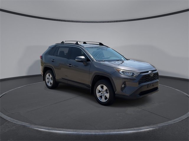 2019 Toyota RAV4 XLE photo 2