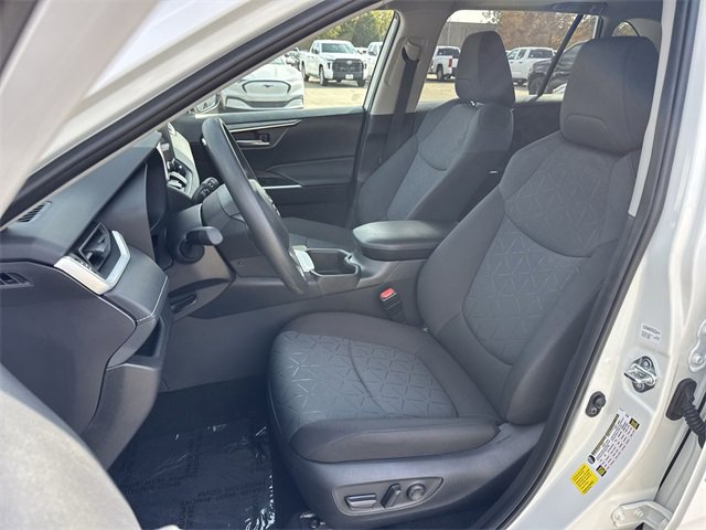 Thumbnail: 2025 Toyota RAV4 - 12