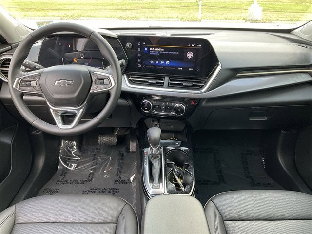 Thumbnail: 2025 Chevrolet Trax - 17