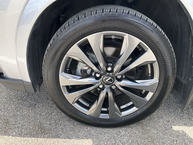 Thumbnail: 2023 Lexus UX - 11