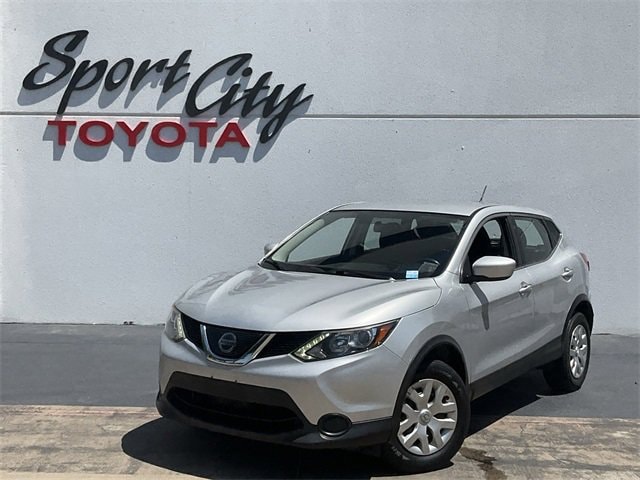 Thumbnail: 2019 Nissan Rogue Sport - 1